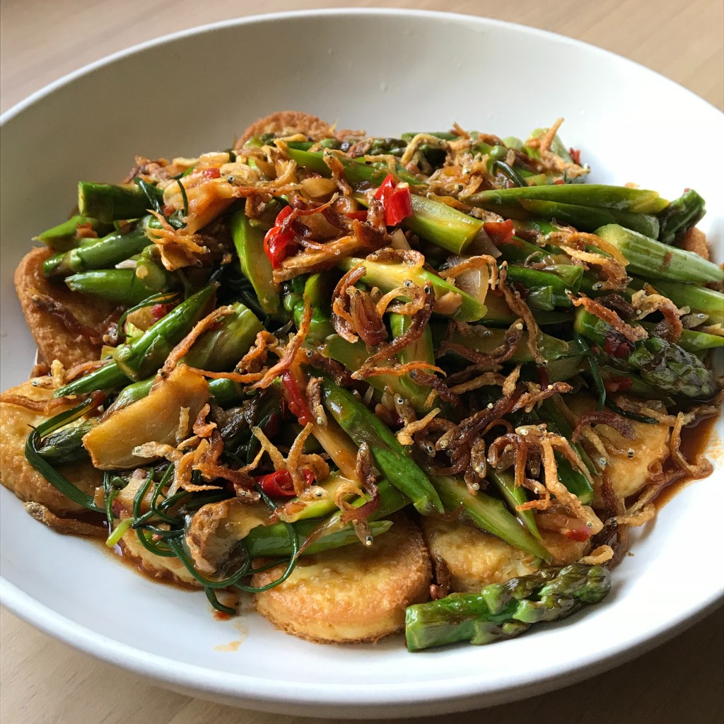 Image of Tofu and Asparagus Dish