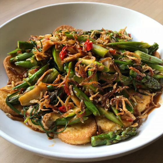 Image of Tofu and Asparagus Dish